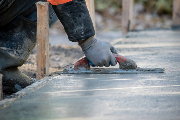 Best Concrete Sidewalk Installation  in Redwood City, CA